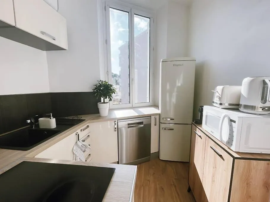 Apartment Appart Climatise Avec Parking Prive Dans Le Centre Cannes